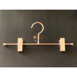 MÓC NHÔM KẸP QUẦN H2016