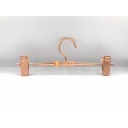 MÓC NHÔM KẸP QUẦN H2017