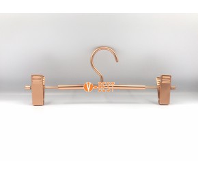 MÓC NHÔM KẸP QUẦN H2017